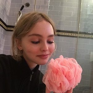 Meet your Posher, Ayla